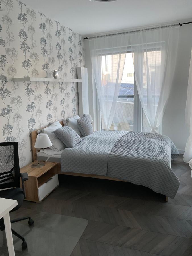 Apartament „Dwie Wieze” Apartment คาโตวีตเซ ภายนอก รูปภาพ