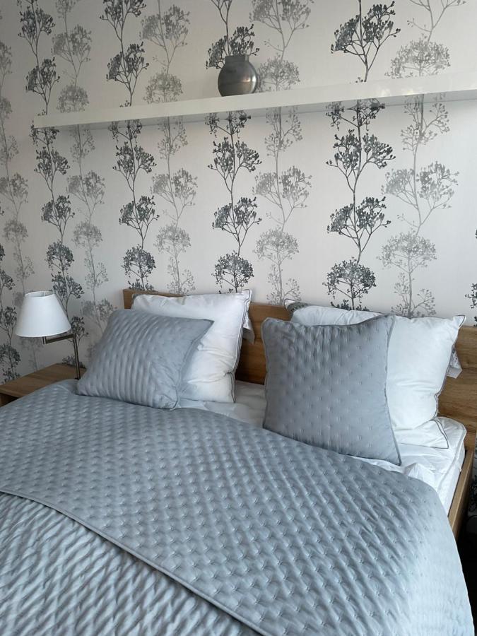 Apartament „Dwie Wieze” Apartment คาโตวีตเซ ภายนอก รูปภาพ